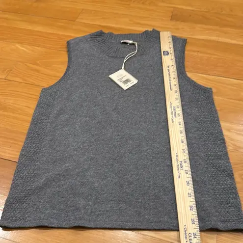 Faherty NWT  twnty four seven sweater tank size large .