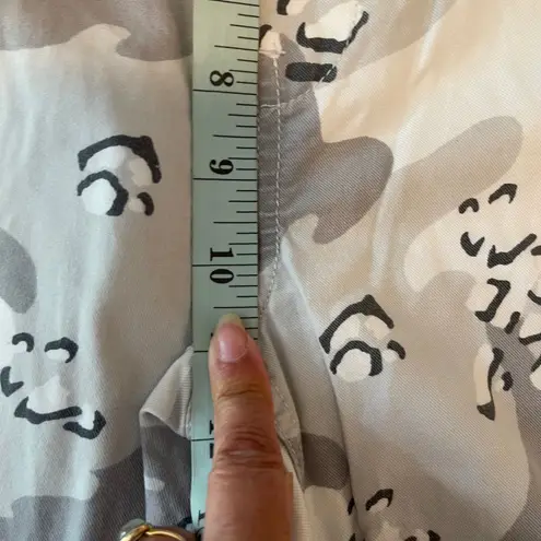 Hollister  Ultra High Rise Camo Jogger Pants Women's Medium