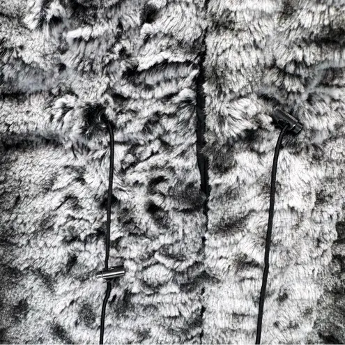 Vintage Y2K Reversible Vest Gray Black Faux Fur or Quilted Black with Fur Trim Size 2X