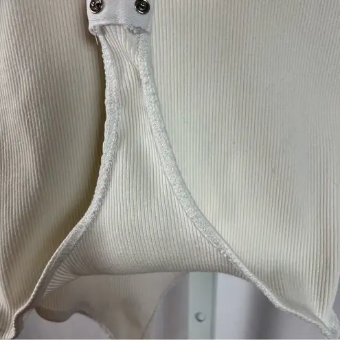 Charlotte Avery Size XL Extra Large Ribbed Ruffle Strap Y2K Feminine Bodysuit White