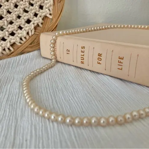 American Vintage Vintage Yellow Ivory Pearl Necklace “Ann” Elegant Simple Classic Style Feminine