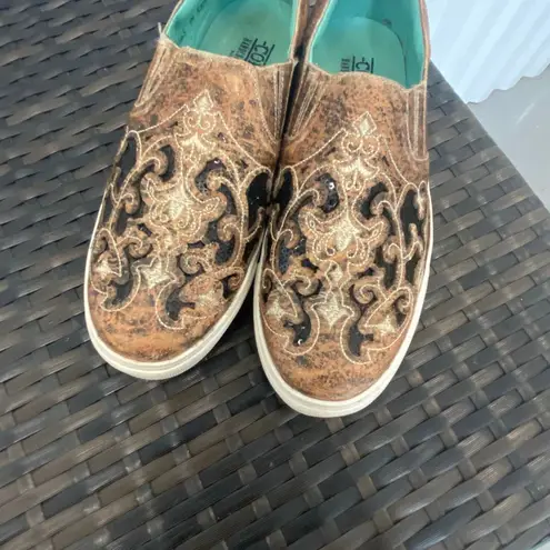 Corral women sneakers, size 9.5