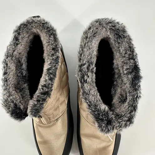 Weatherproof Beige Black Faux Fur Lining Front Zip Quilted Grace Boots Size 10M