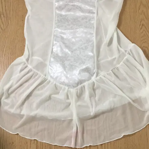 New Women’s Rene Rofe Underwired Lingerie Chemise Gown Slip Ivory Size Medium White