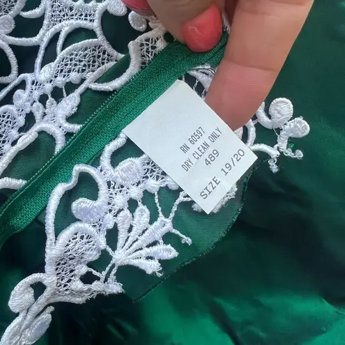 Vintage 80s 90s green sateen v drop waist bow back lace trim prom dress gown Size undefined