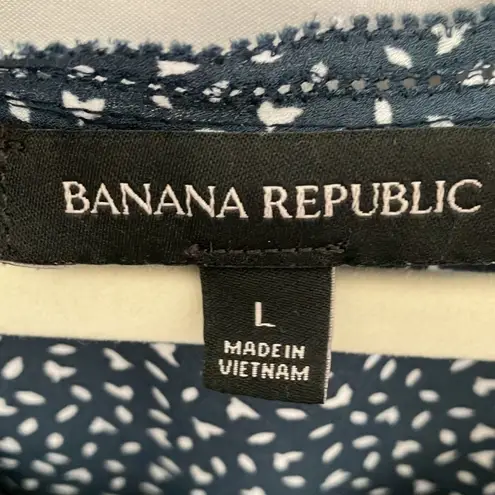 Banana Republic : Navy Blue/White patterned office/work/business top-Flowy- L