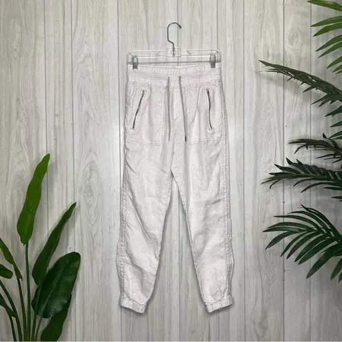 Athleta  Cabo Linen Joggers Micro Cheetah Abalone Grey size 2 988237 thumbnail 2