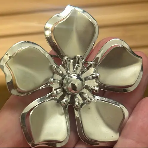 Silver Flower Brooch