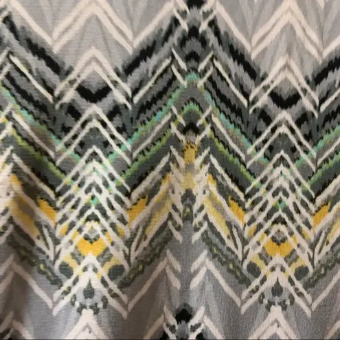 Soho Apparel LTD. Grey Multicolor Chevron V Neck Dress size Small