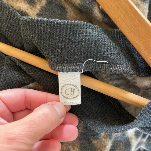 Women’s Cheetah slouchy tunic charcoal color outline super soft sweater Small Tan