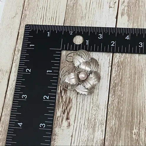 Vintage Asian 3D Flower Faux Pearl Brooch