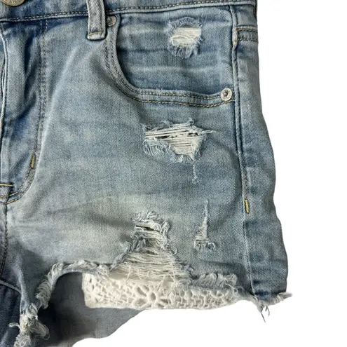 American Eagle Size 6 Hi-Rise Shortie Light Wash Distressed Crochet Pockets