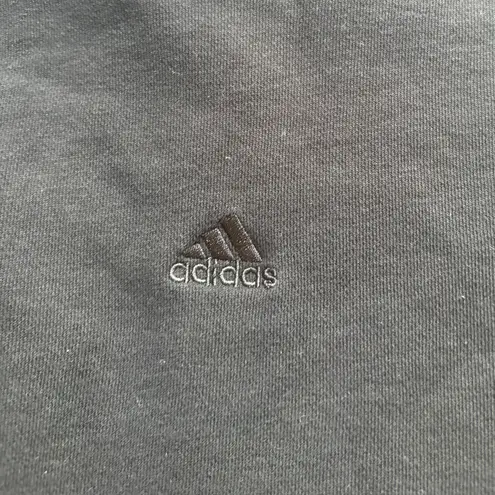 Adidas Sweatshirt