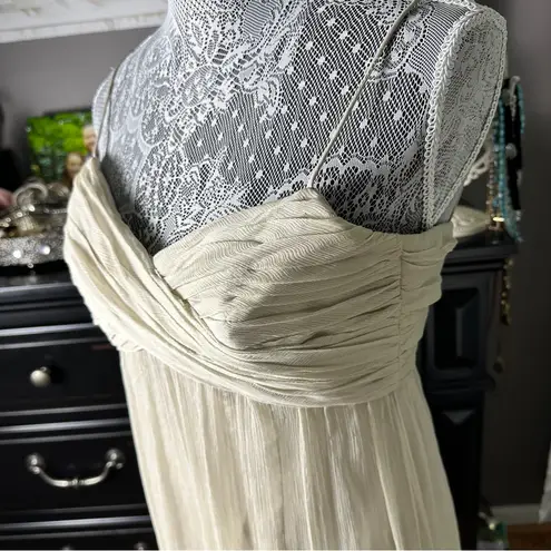 Amsale 100% Silk Empire Waist Maxi Dress Beige Wedding Guest 2 – Quiet Luxury