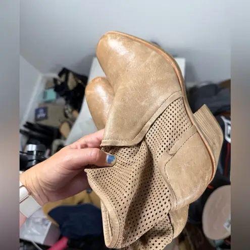 Sofft NWOB Chantey Italian Leather Tan Booties Boots (size 8.5)