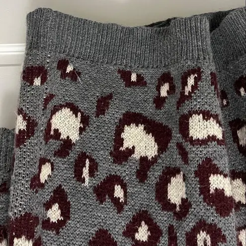 Evereve Oversized Leopard Print Cardigan in Gray and Burgundy - Size XL