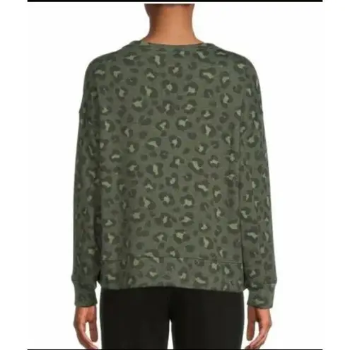 secret treasures Secret Treasures Cheetah Print Crewneck Sweatshirt. Size Small Green NWT