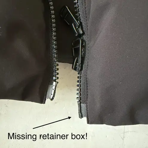 GU Warm Black Padded Women’s Jacket Puffer Jacket Size XS