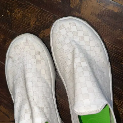 Oofos ortho arch support trendy womens 11 slip on shoes White