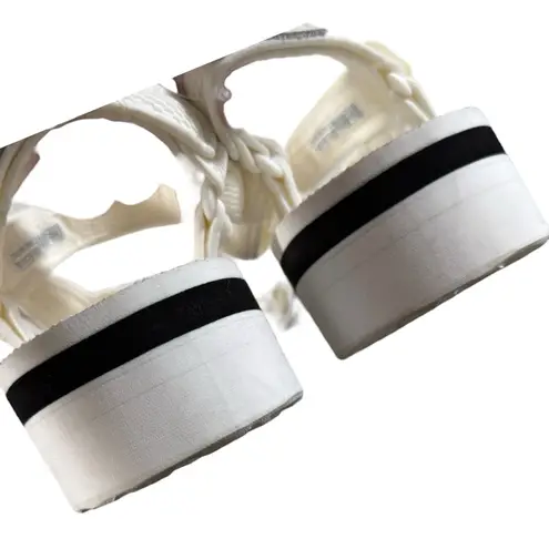 Teva  Women's Flatform Universal Mesh Print Platform Sandal White‎ Black 1102451