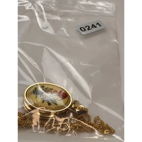 Vintage victorian style Gold