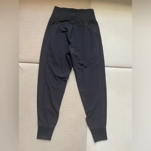 Athleta  Distance Jogger in Dobby