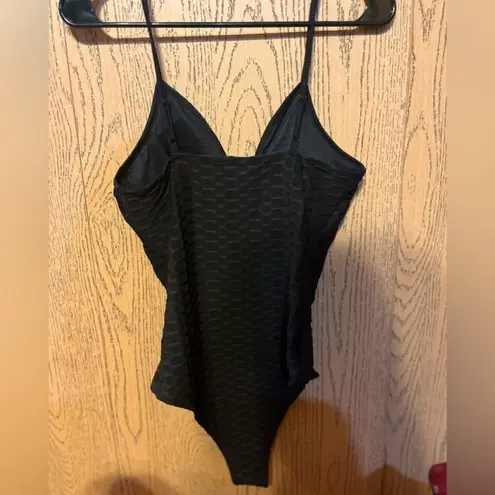 White Birch NWOT : BLACK Knit Embossed Bodysuit MEDIUM