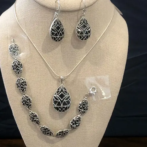 Onyx Black & Sterling Silver Filigree Bracelet