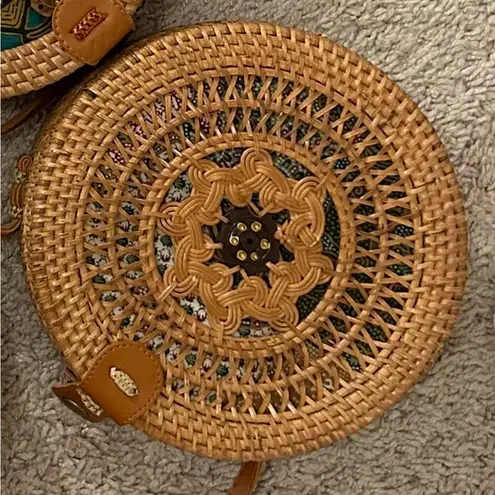 round rattan bag