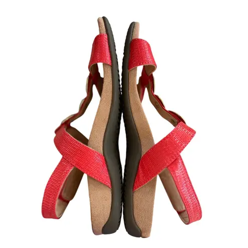 Vionic  Farra Red Faux Leather Strappy Adjustable Gold Medallion Comfort Sandal