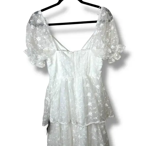 Lulus NWT Precious Sweetie White Floral Embroidered Sweetheart Midi Dress Small