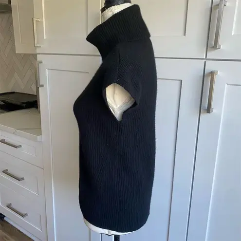 Lilla P XS Black Knit Turtleneck Sweater Vest Sleeveless Merino wool blend