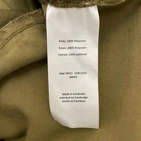 A pea in the pod NWT Underbelly Satin Jogger Pants Olive Size Large Maternity