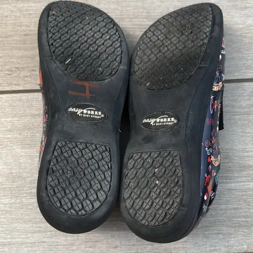 Easy Street Easy Works  Blue Coffee Print Patent Clogs Slip Resistant Shoes‎ 9.5