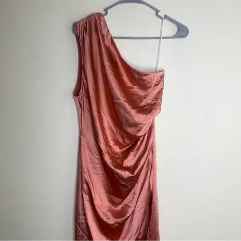 Elliatt Revolve Cassini Coral One Shoulder Satin Formal Dress Large