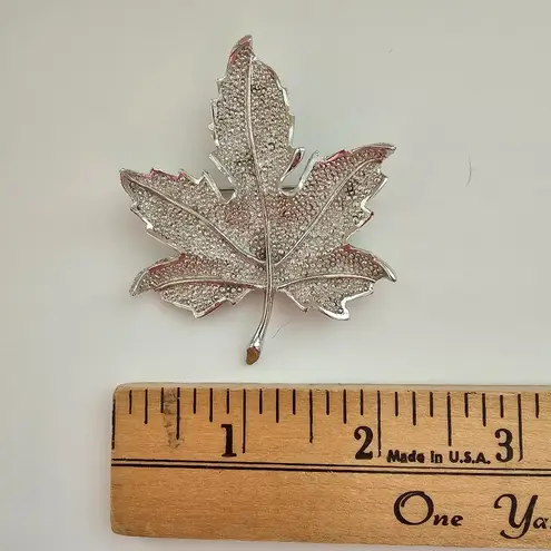 Coro Silver Tone Metal maple leaf brooch signed