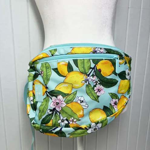 Vera Bradley ‎ Essential Compact Sling Bag
Print LEMON GROVE NEW - Image 8
