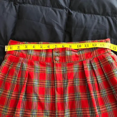 Vintage red black multicolored plaid tartan gingham pleated high rise bermuda shorts Size 28