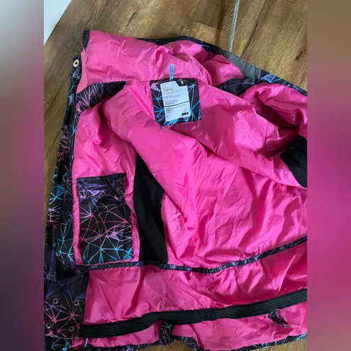 Empyre Snowboard Jacket Women’s Small 10,000 MM Waterproof Hooded Pink