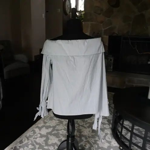 Nytt 5/$20 Striped Off the Shoulder Top