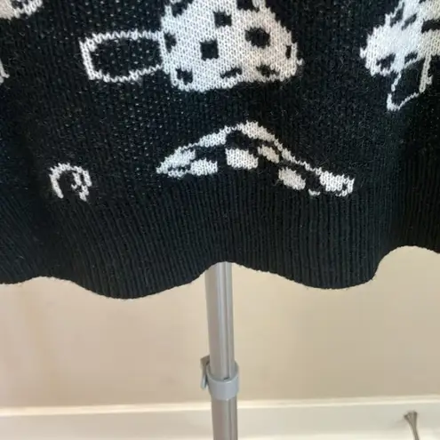 SheIn  black white sweater with mushrooms very cute and soft