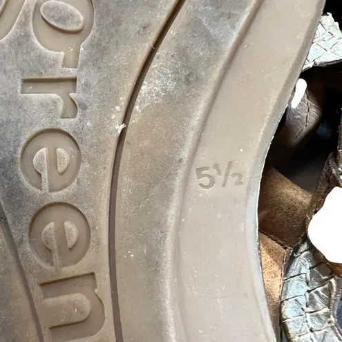 Paul Green Brown Leather Thong Sandals Snake Embossed Detail US 8.5 (Marked 5.5)