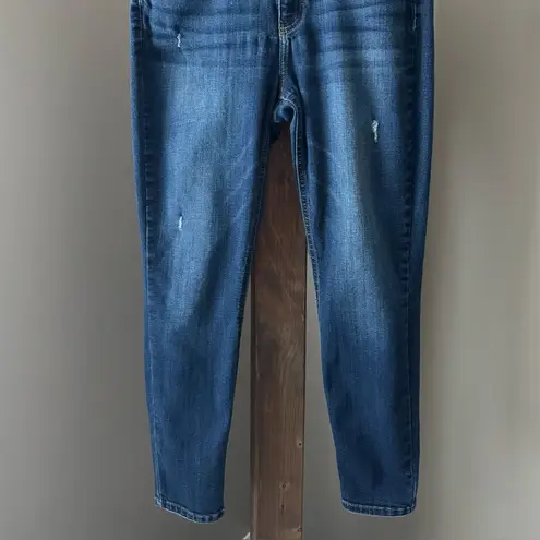 Studio Blue Women’s Mid-Rise Skinny Jeans Dark Wash Slightly Distressed Size 30