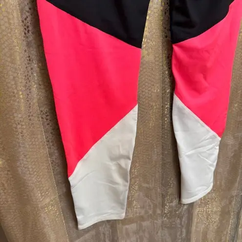 Material Girl  Juniors Large Hot Pink Black White Colorblock Athletic Leggings NW