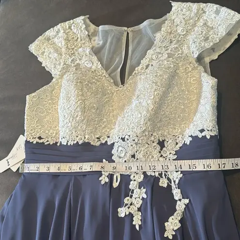 Women’s Ivory Lace Top Chiffon V