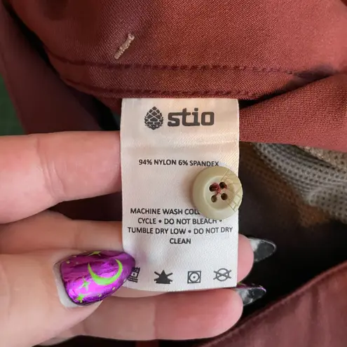 Stio Women 4 Maroon Red Coburn Shorts Stretch Quick Dry Granola Girl Crunchy