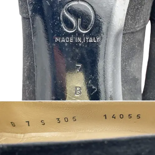 St. John Black Suede Gold Buckle Heels Made in Italy Pumps Size 7 Vintage 80s