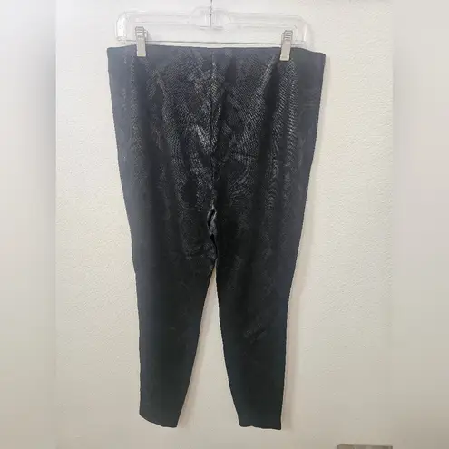 INC International Concepts Snake