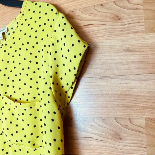 Lily White Medium Mustard Yellow Top with Black Polka Dots w/Short Cap S…