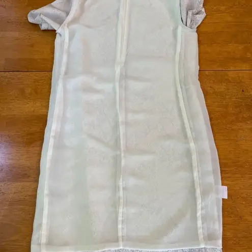 Babaton Aritzia Short Mini Lined Pearl Dress Short Sleeve Gray Print, Size XS S White